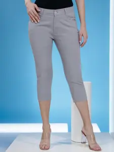 DressBerry Women Slim Fit Mid Rise Clean Look Non Stretchable Cropped Jeans