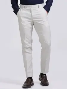 INVICTUS Men Mid Rise Slim Fit Chinos