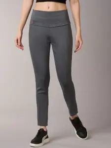 Moda Rapido Women Skinny Fit High-Rise Stretchable Jeans