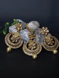 FASHION EMPIRE Circular Studs Earrings