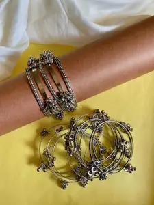 Anouk Sangria Set of 4 Gold Plated & Round Shaped -Textured Bangle