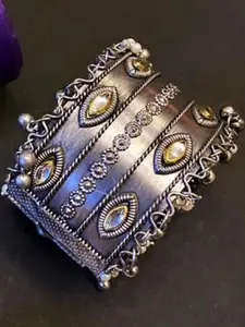 Anouk Sangria Set of 2 German Silver Plated & Floral Kundan Studded Pearl Studded Bangles
