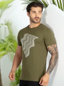 Status Quo Men Printed Pure Cotton Applique T-shirt