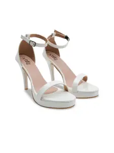 stylzrepublic Women Synthetic Platform Sandals