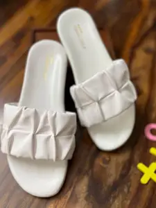 DESI COLOUR Women Open Toe Flats