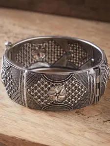 Anouk Sangria Oxidised Silver-Plated German Silver Textured Intricate Kada Bangle