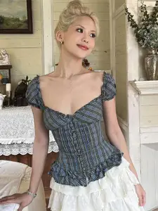 StyleCast Checked Sweetheart Neck Fitted Top