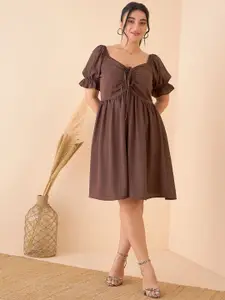 CURVE BY KASSUALLY Women Solid Sweetheart Neck Puff Sleeve Fit & Flare Dress