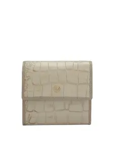 Da Milano Women Textured Leather Three Fold Wallet