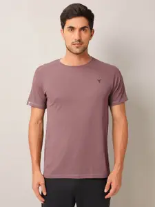 Technosport Men Antimicrobial Pockets Slim Fit T-shirt