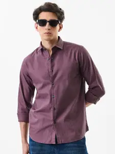 Snitch Textured Slim Fit Pure Cotton Roll-Up Sleeves Casual Shirt