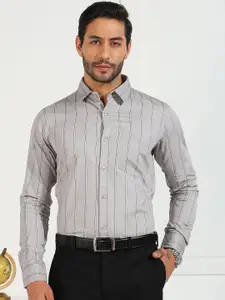 INVICTUS Classic Striped Spread Collar Pure Cotton Formal Shirt