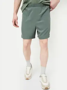 max Men Solid Mid-Rise Sports Regular Fit Shorts