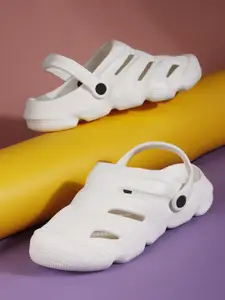 The Roadster Lifestyle Co. Men Self Design Comfortable Clogs