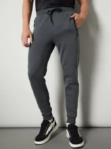 max Men Mid-Rise Joggers
