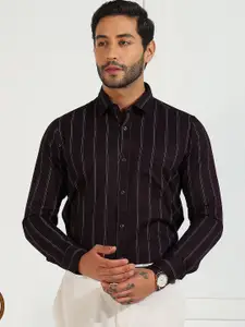 INVICTUS Classic Striped Spread Collar Pure Cotton Formal Shirt