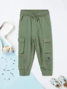 max Boys Mid-Rise Pure Cotton Regular Fit Cargo Styles Joggers