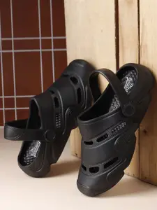 The Roadster Lifestyle Co. Men Comfortable Casual Clogs