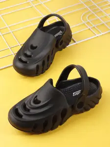 The Roadster Lifestyle Co. Men Comfortable Clogs