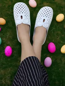 Kook N Keech Women Rubber Sliders