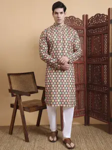 House of Pataudi Floral Embroidered Mandarin Collar Straight Kurta