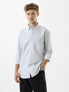 Snitch Men India Slim Fit Pinstripes Striped Button-Down Collar Cotton Casual Shirt