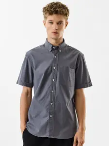 Snitch Slim Fit Pure Cotton Casual Shirt