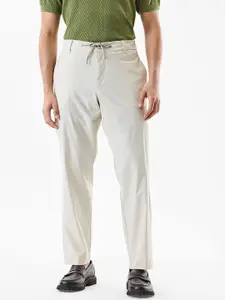 Snitch Men Beige Mid-Rise Regular Fit Trouser