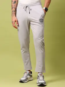 V-Mart Men Mid-Rise Track Pant