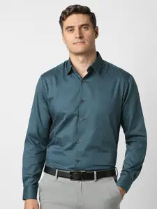 Peter England Elite Textured Spread Collar Slim Fit Cotton Formal Shirt