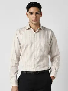 Van Heusen Checked Spread Collar Cotton Formal Shirt