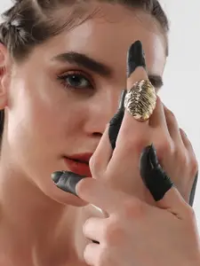 SOHI Set Of 2 California Gold-Plated Metallic Statement Finger Rings