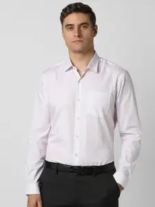 Peter England Men Checked Spread Collar Cotton Formal Shirt