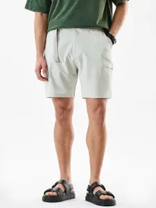 Snitch Men Light Grey Mid-Rise Regular Fit Shorts