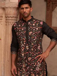 Jompers Floral Embroidered Mandarin Collar Sequinned Straight Kurta