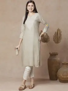 INDYES Women Floral Thread Work Regular Straight Knee Length Kurta