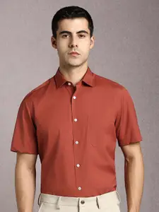 Louis Philippe Spread Collar Formal Shirt