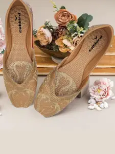 CATBIRD Women Ethnic Mojaris with Embroidered Flats