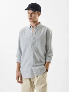 Snitch Slim Fit Pinstripes Striped Pure Cotton Casual Shirt