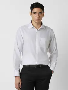 Van Heusen Men Solid Cutaway Collar Cotton Formal Shirt
