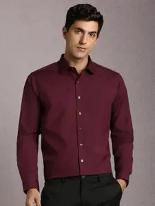Louis Philippe Men Solid Spread Collar Formal Shirt