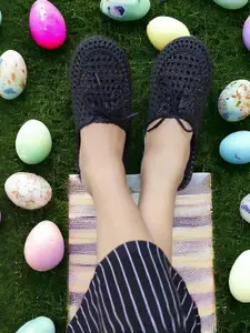 Kook N Keech Women Rubber Sliders