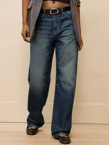 AMERICAN EAGLE OUTFITTERS Women Boyfriend Fit Mid-Rise Light Fade Jeans