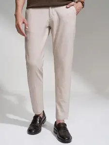 HIGHLANDER Men Checked Slim Fit Mid-Rise Trousers