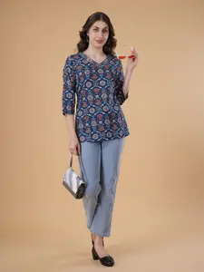 DESIGNER DHAAGE Floral Printed V-Neck Pure Cotton Kurti