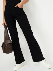 max Women Regular Fit Mid-Rise Slash Knee Jeans