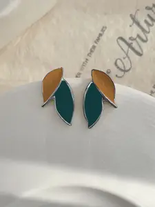 VAGHBHATT Silver-Plated Antique Leaf Shaped Studs