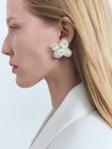 MANGO Floral Studs Earrings