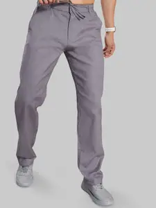 DIVISIVE Men Solid Relaxed Straight Fit Easy Wash Trousers