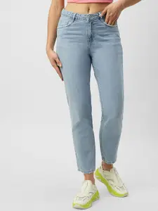 Kraus Jeans Women Mid-Rise Light Fade Jeans